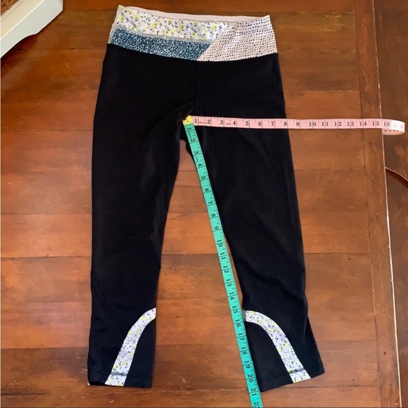 Lululemon Run Inspire Crop II Fresh Fleur Neutral - Picture 13 of 15